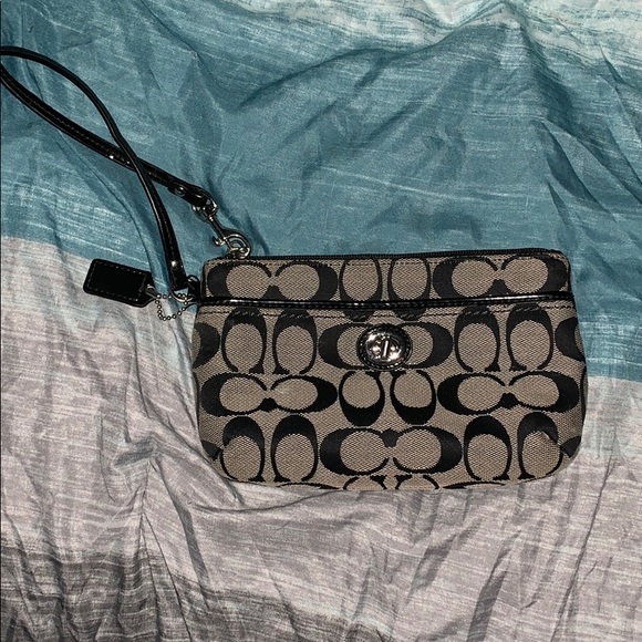Coach Handbags - COACH wristlet; great condition!